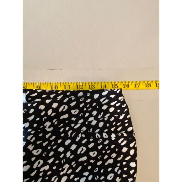 Chicos Size 6 Womens Black & White Animal Print Pants Size 0.5 - Picture 8 of 9